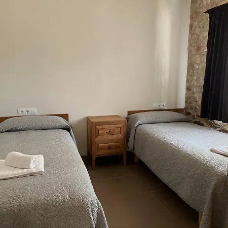 Clotas Masia 3* Cistella